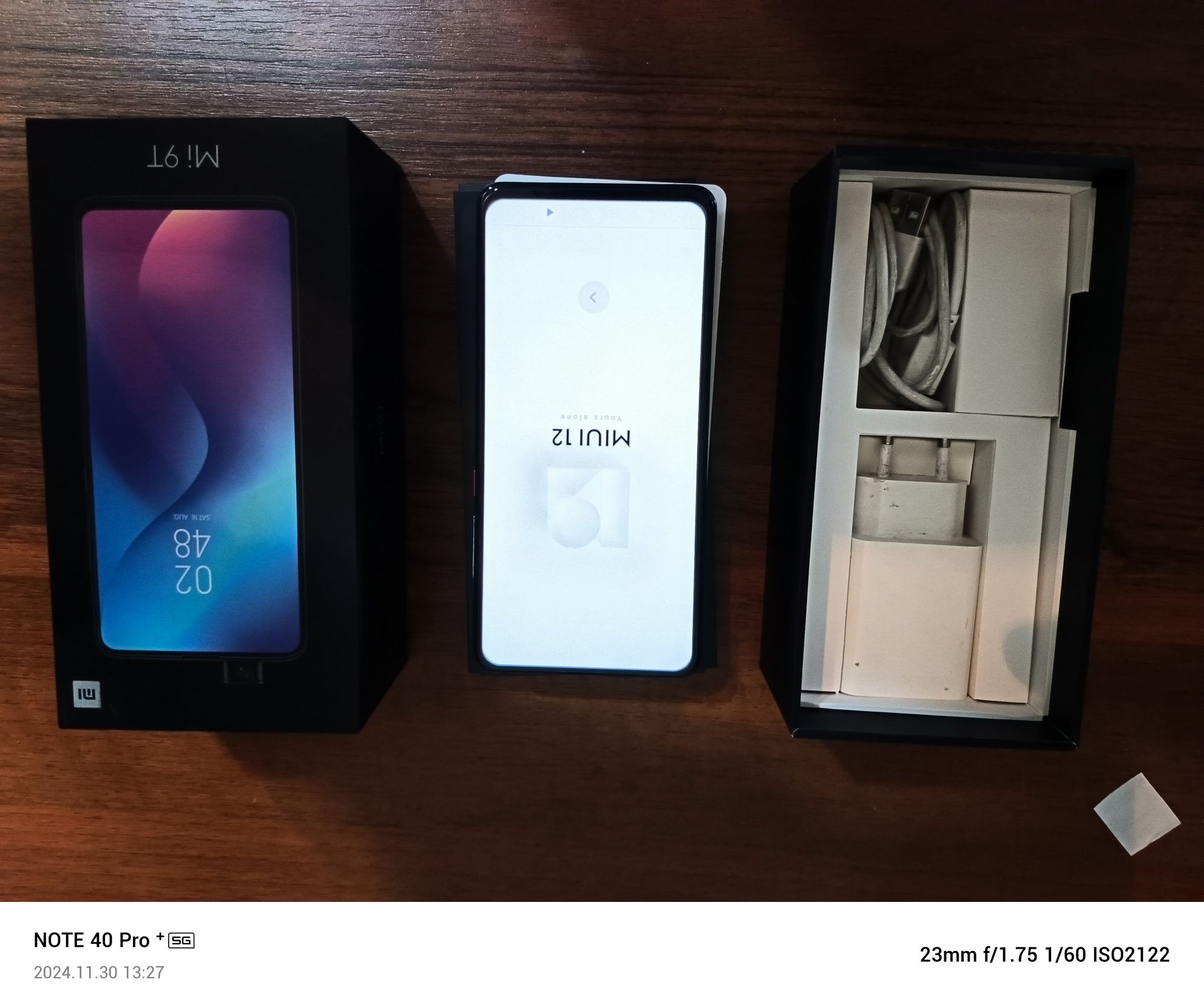 Продам Mi 9T состояние 10 из 10. Полный комплект.