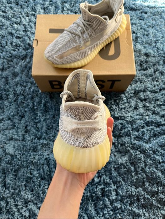 Yeezy 350 V2 Static