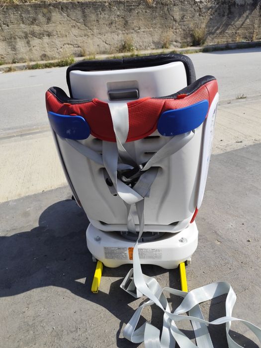 Децко столче за кола