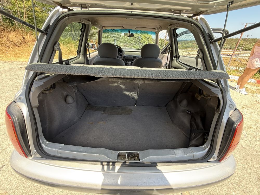 Nissan Micra 1.0 60к.с. Автоматик Гаражна и Стегната Всичко платено