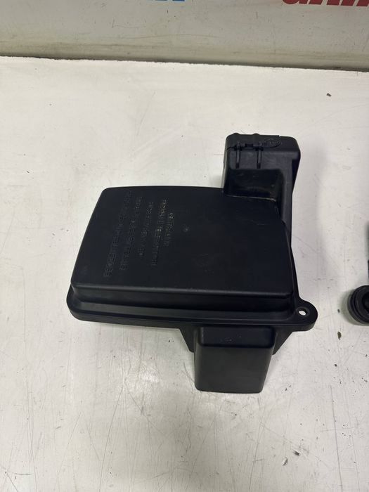 Suport capac baterie acumulator Hyundai i10 2015 - 2019