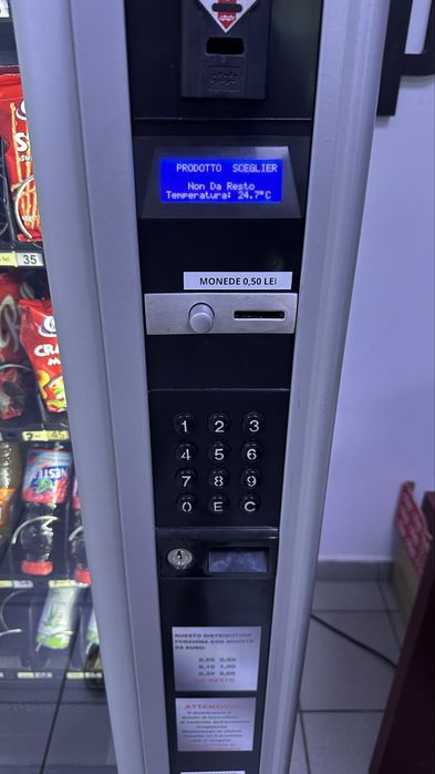 Aparat/ tonomat snack bauturi necta snakky max