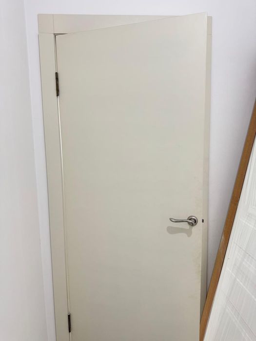 Продам межкомнатные двери