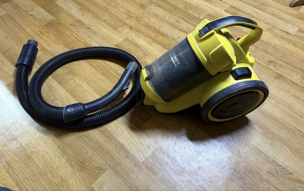 Продам Пылесос Karcher