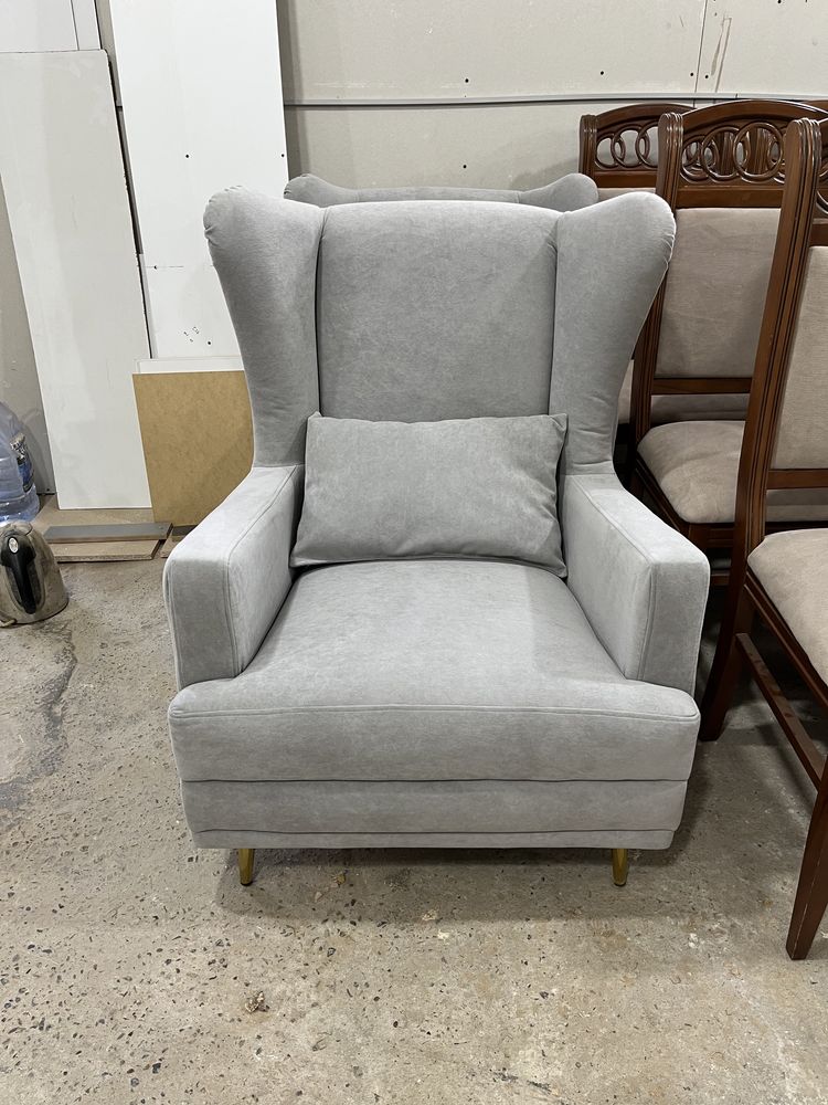 Перетяжка реставрация обивка мягкой мебели диваны кресла уголки стулья