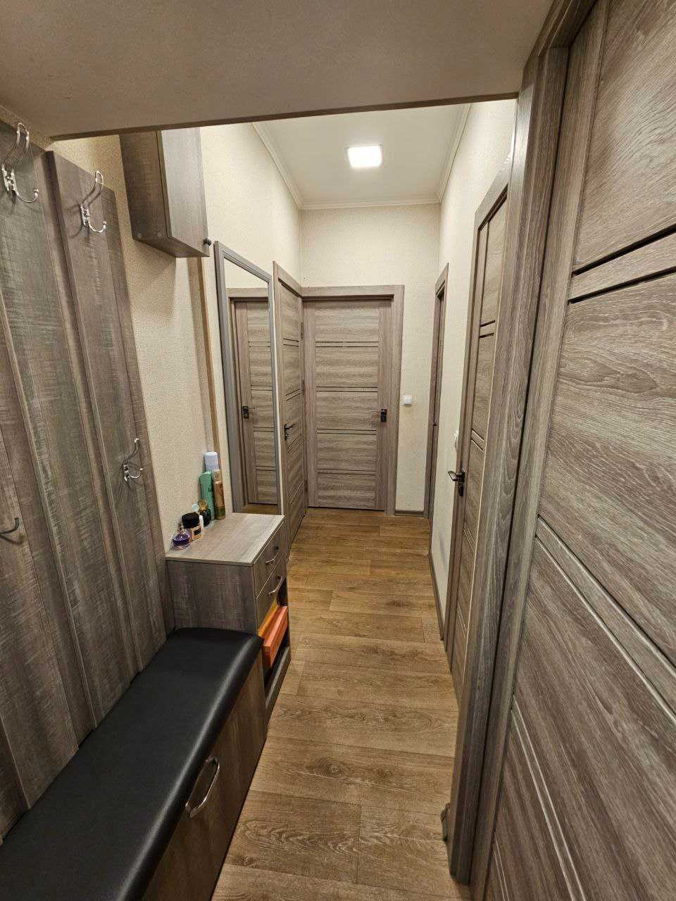 Продается Чиланзар 3 кв.  2в3/3/4 за Торговым центром