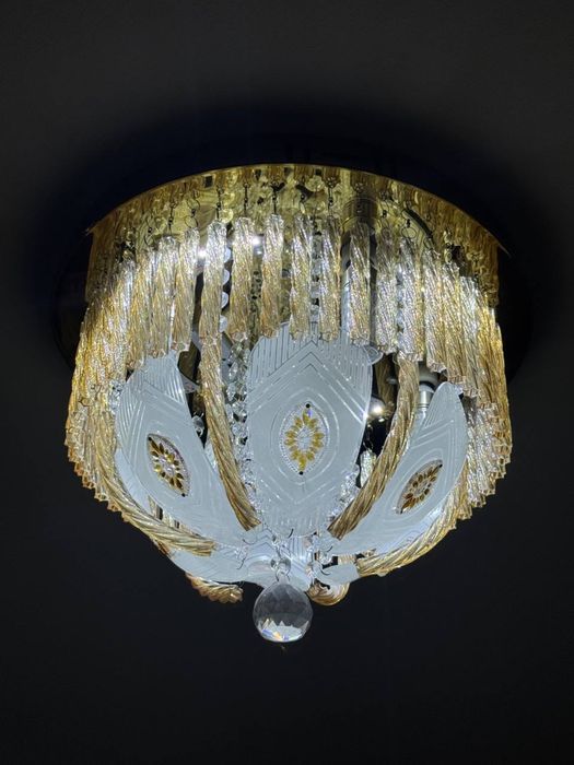 Люстра диодная со встроенной bluetooth колонкой.