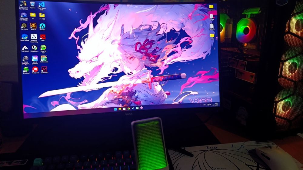 Игровой компьютер с монитором