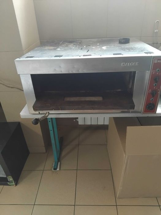 Професионална пещ за пици