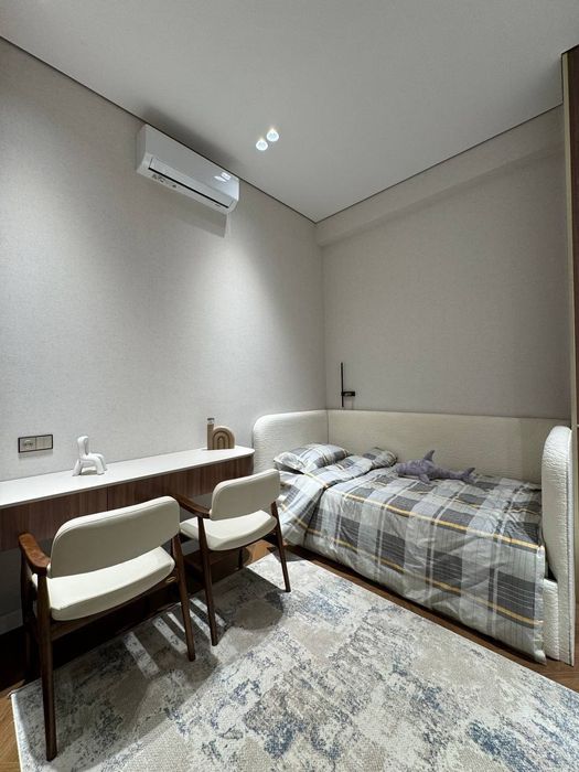 Квартира 4 комнаты,  ЖК Барокко, ор-р: Гидрометцентр, 128 м²