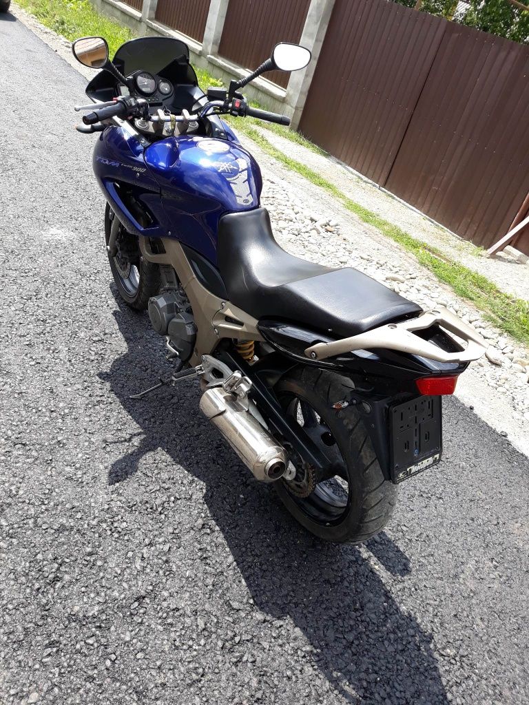 Motocicleta Yamaha TDM 900
