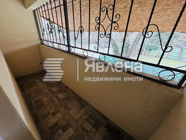 Самостоятелна къща с атрактивна локация!