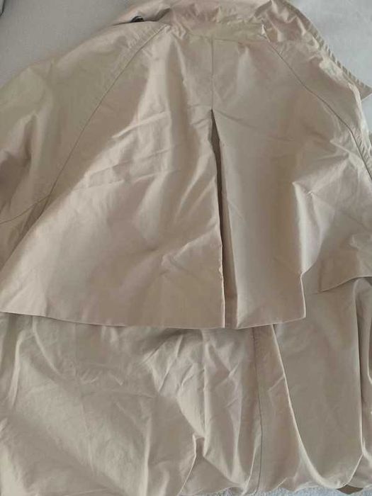 Уникален оувърсайз тренчкот H&M