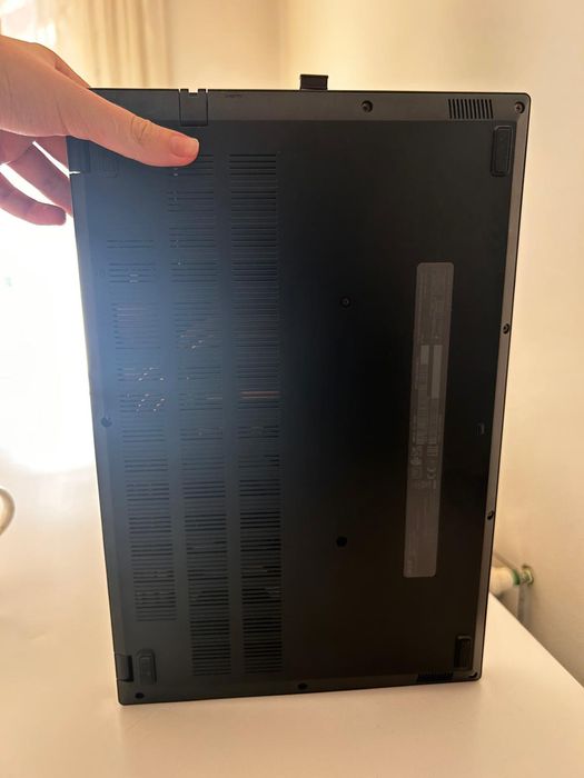 Laptop procesor Ryzen 7737 placa video Geforce nvidea rtx 3050