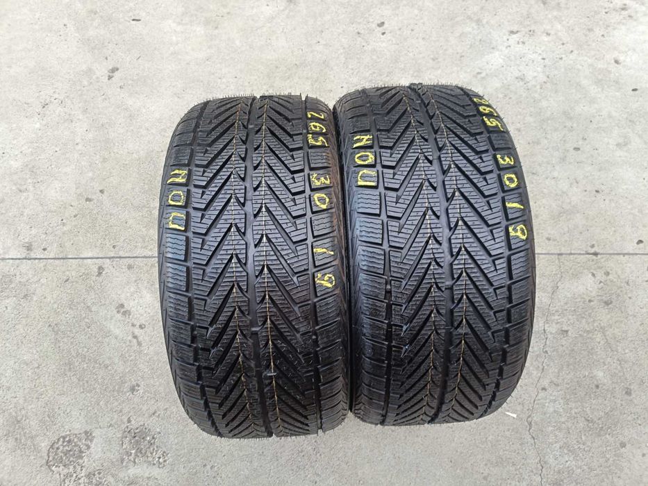 Doua anvelope noi de iarna 265 30 19 vredestein giugiaro