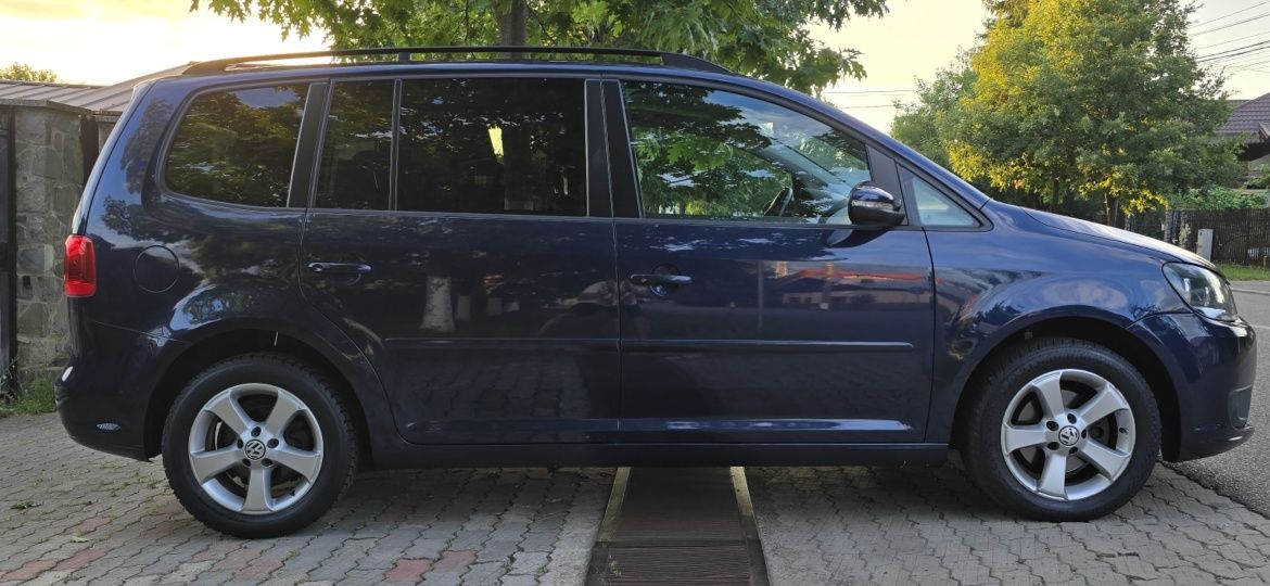 VW TOURAN/1.6tdi/ 2014/Navi / Climatronic/pilot/