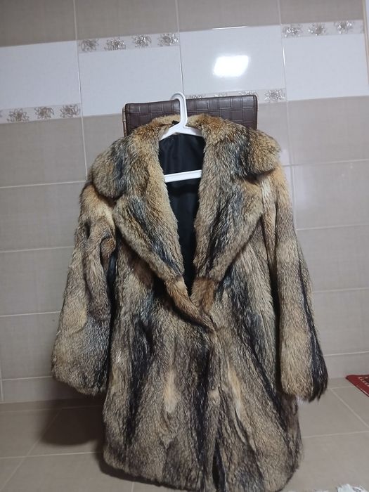 Haină din blană naturală