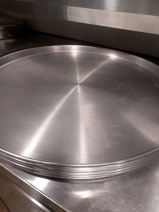 Тави за пица ф 60см