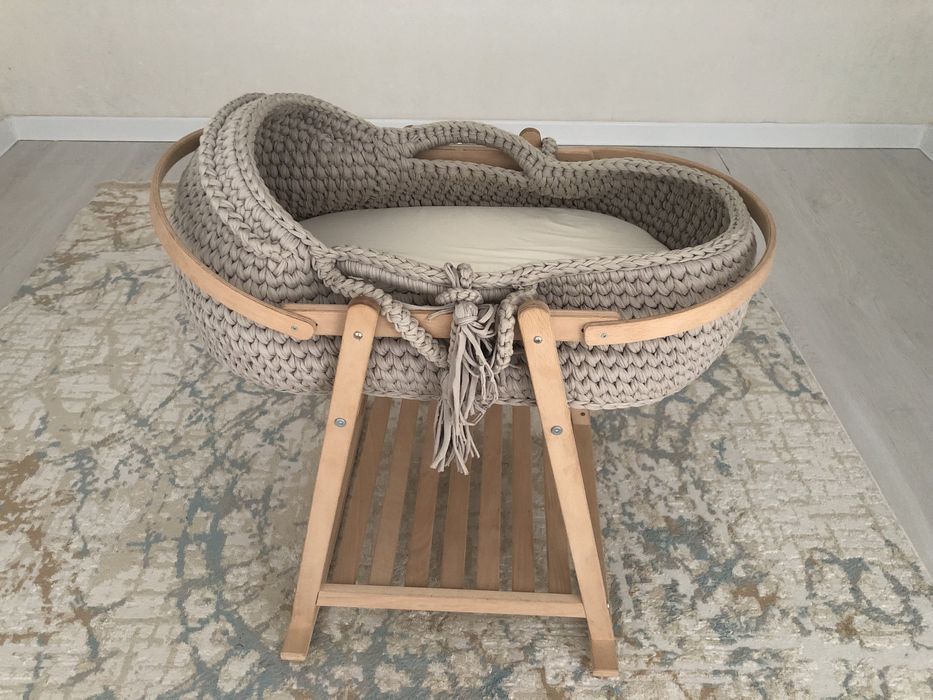 Вязаная люлька для новорожденных