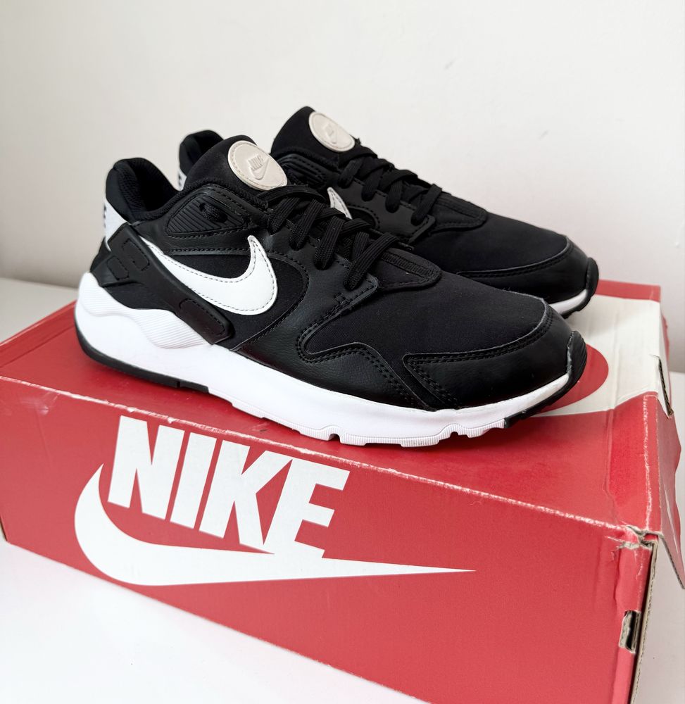 Nike LD Victory ”White Black” (42) Маратонки
