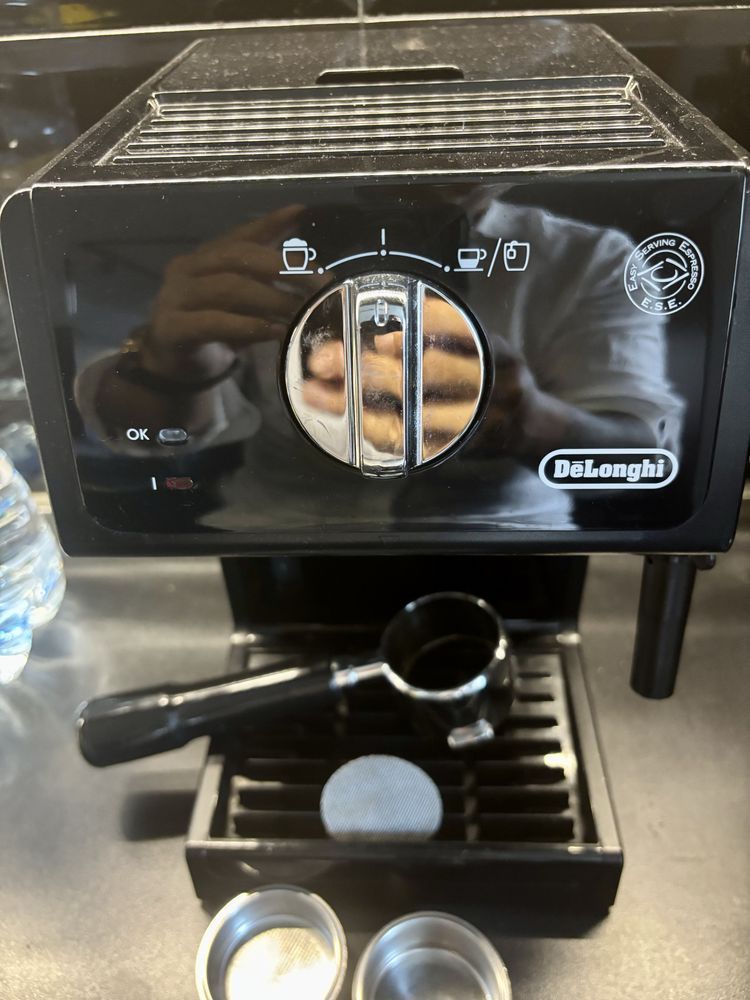 DELONGHI ECP 31.21 ml, 15.00 bar, ЧЕРНА