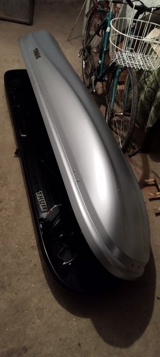 Vând cutie portbagaj Thule