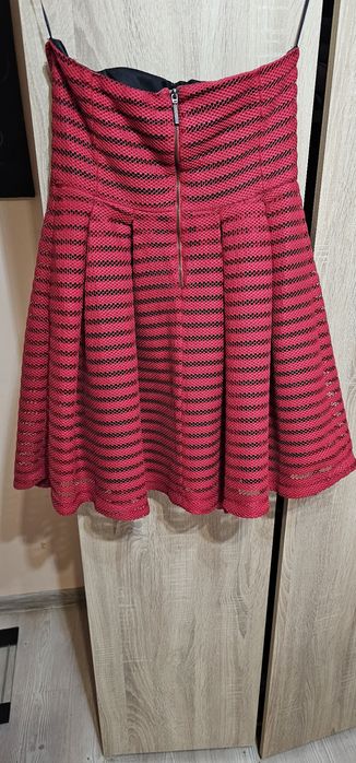 Рокля без ръкави.