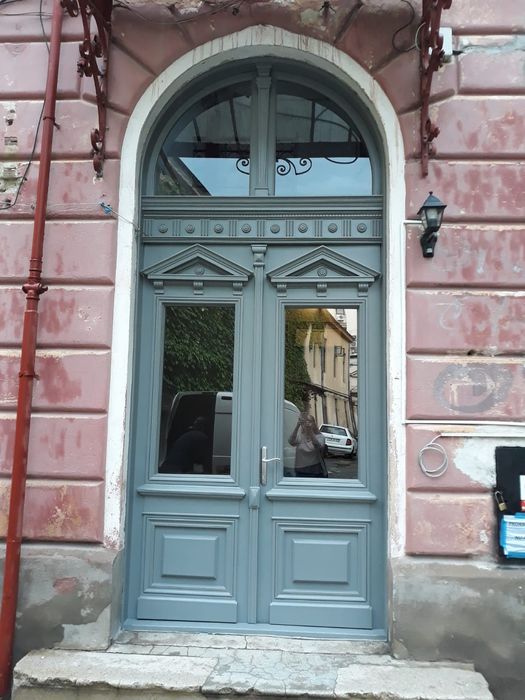 Recondiționare uși