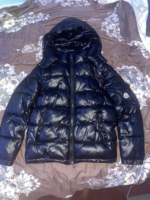 geaca moncler maya neagra