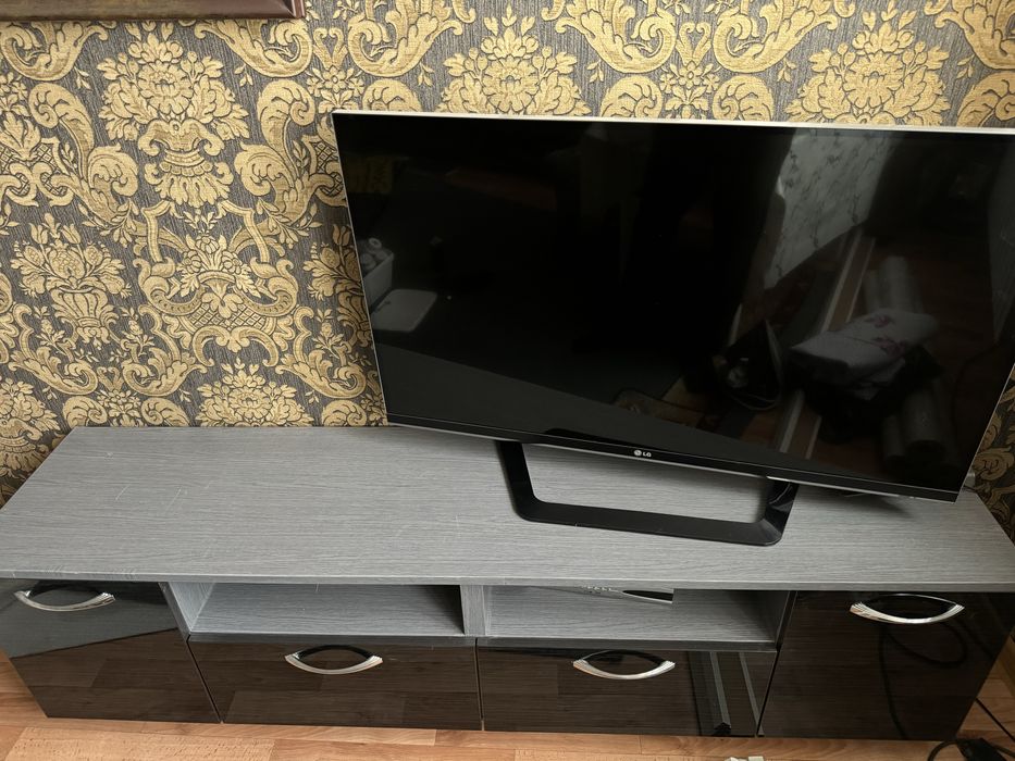 Продается шкаф для телевизора