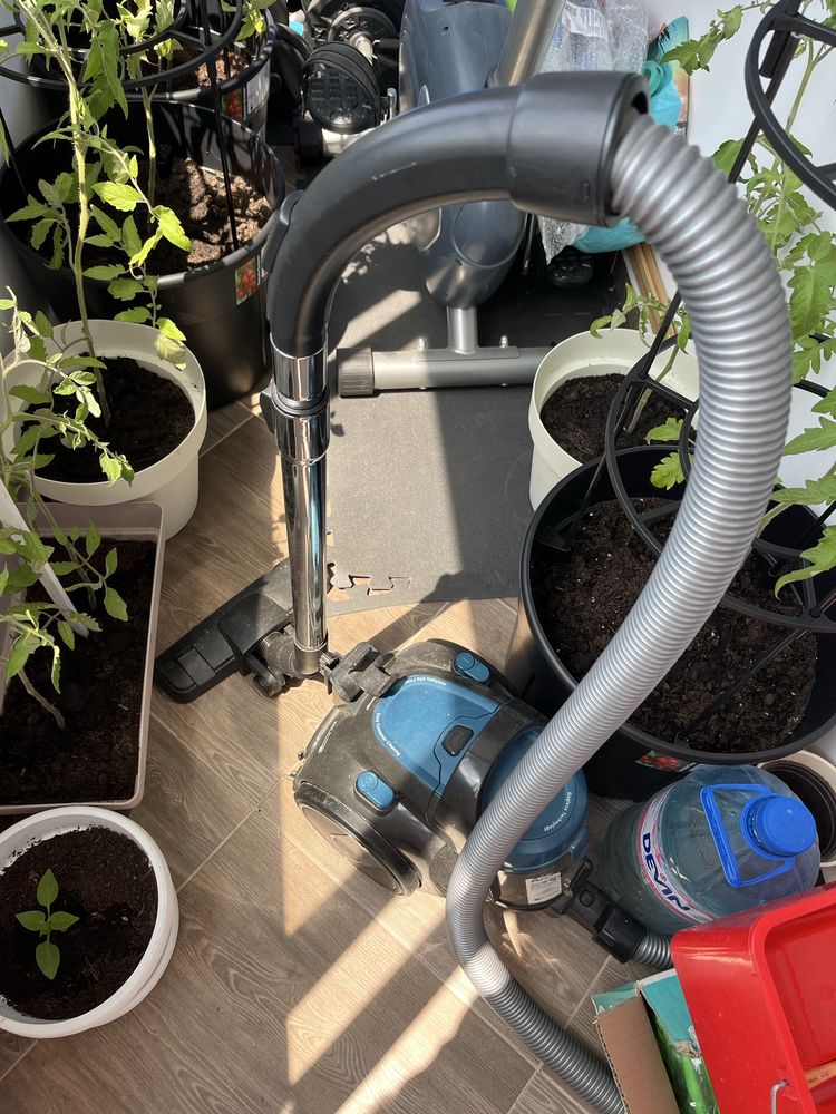 Прахосмукачка Bosch BGS05A220 700w нови филтри
