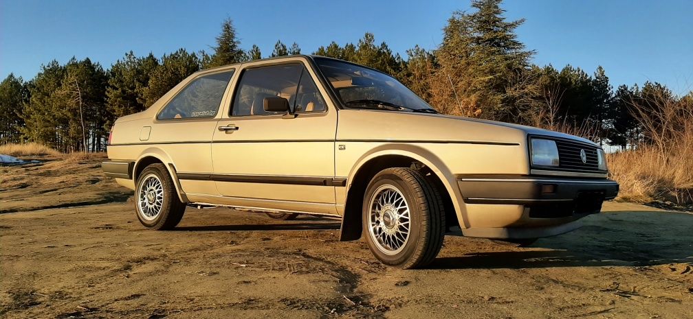 Ретро автомобил VW Jetta под наем