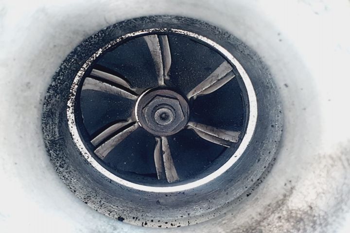 Turbo turbina 2.0 d n47d20a 49135-05870 472747004c BMW Seria 3 E90 [2