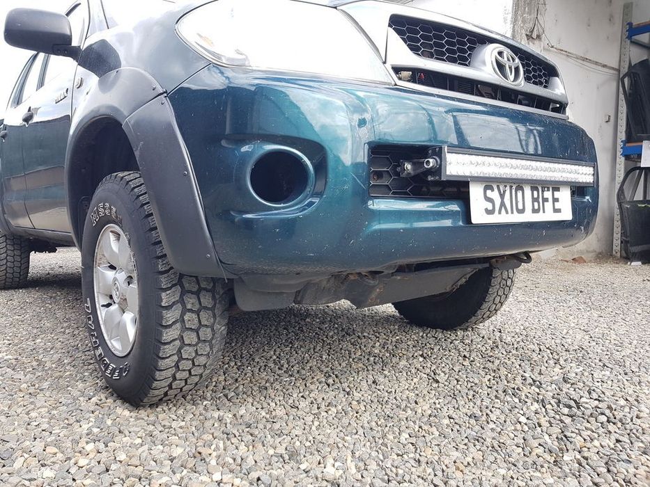 Bara fata Toyota Hilux 2010 - 2015 VERDE (671) model fara spalatoare far