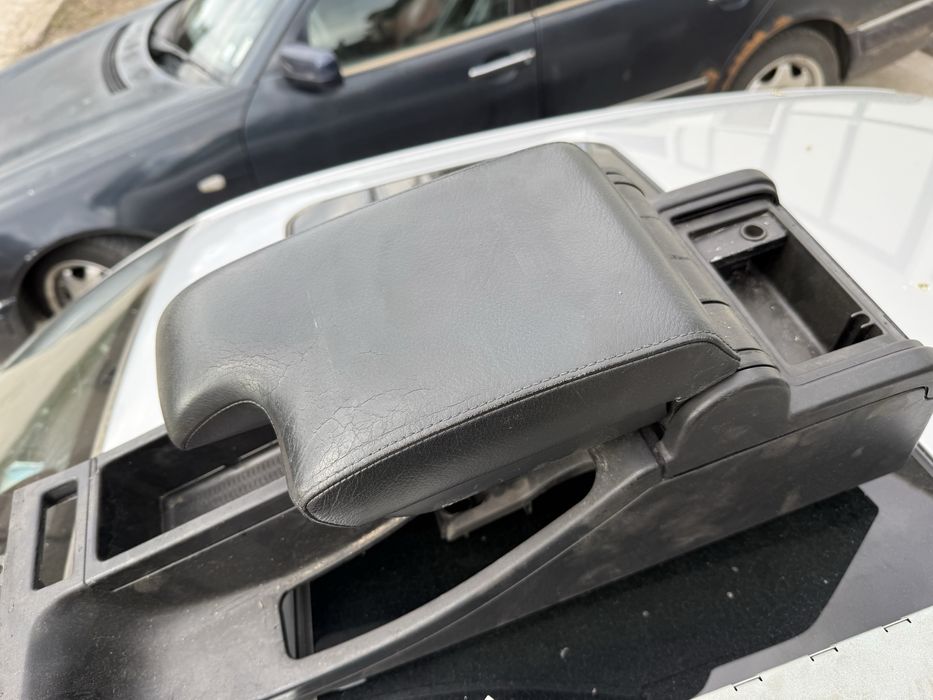 Подлакътник за е46 купе
