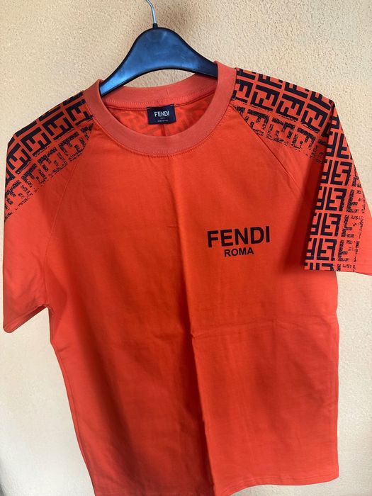 Тениска Fendi /размер S, стандарт става за М/