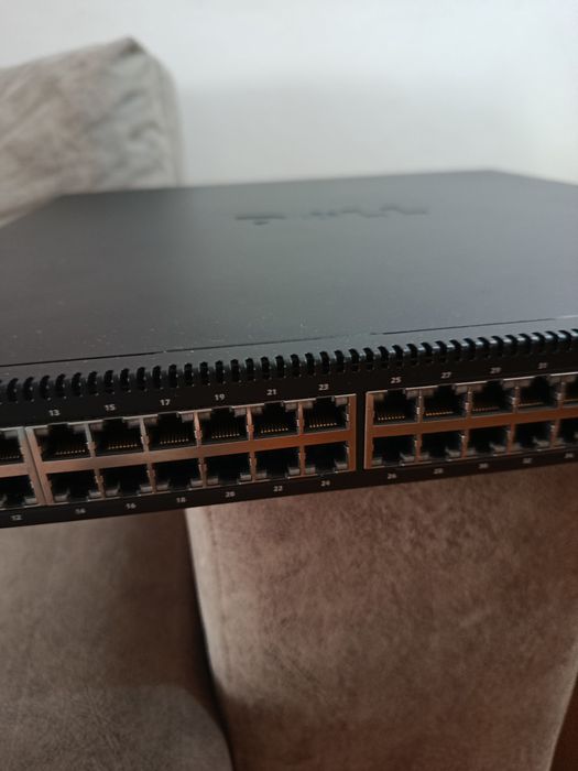 Switch Dell PowerConnect 7048 48-Port 1GBASE-T Network Switch