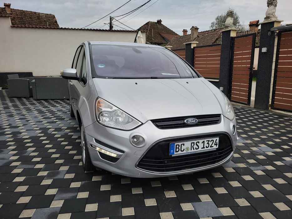 Ford S-MAX Titanium PowerShift