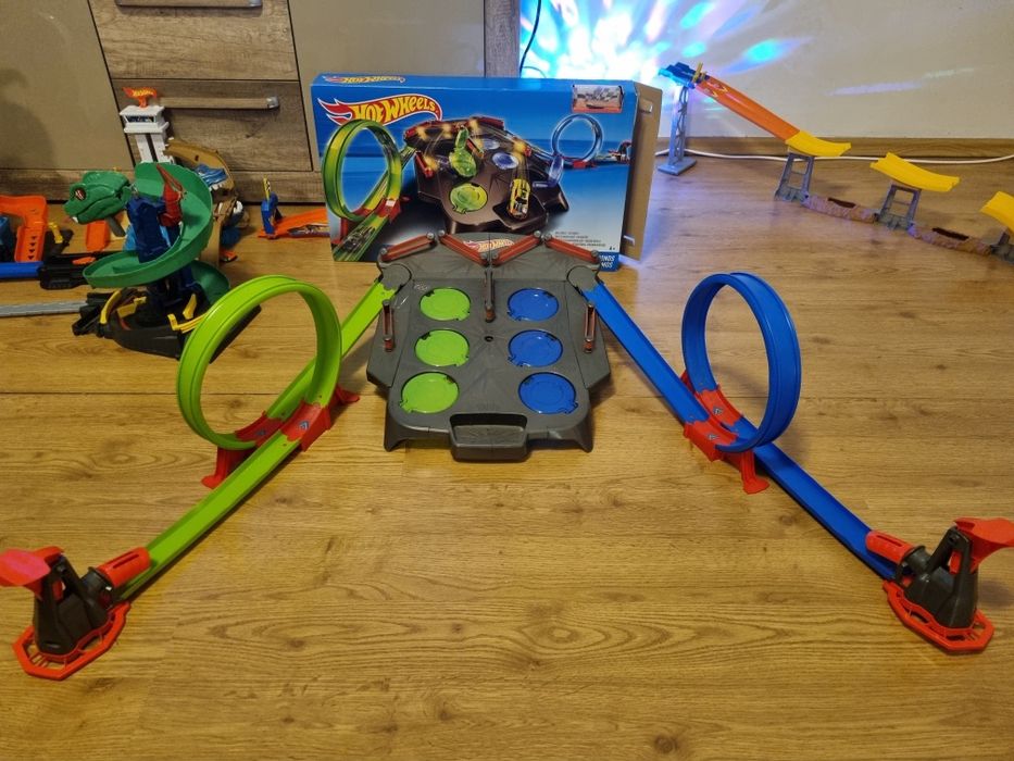 Hot Wheels rebound raceway set