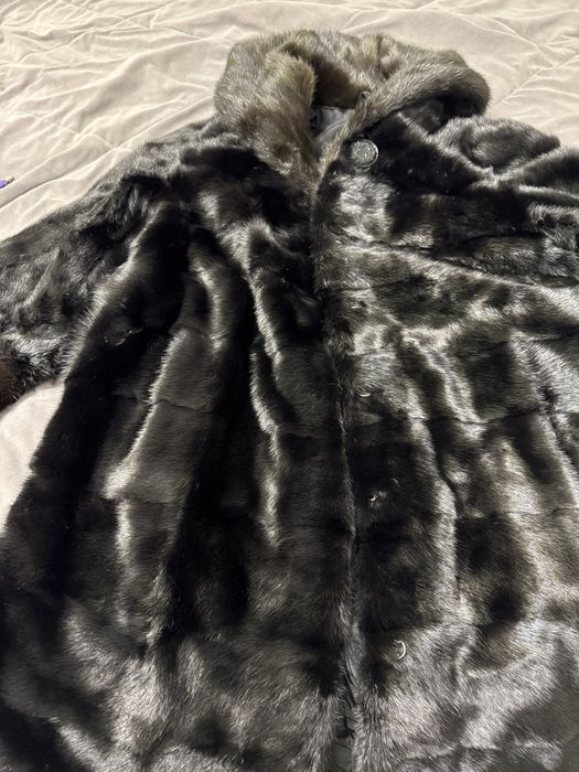 Продам норковую шубу