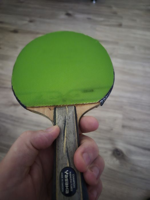 Vând paletă tenis de masă