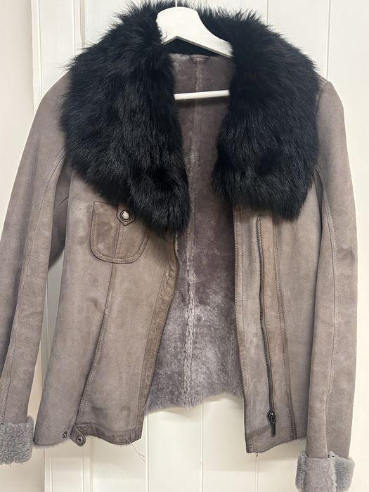 Запазено палто от агнешка кожа