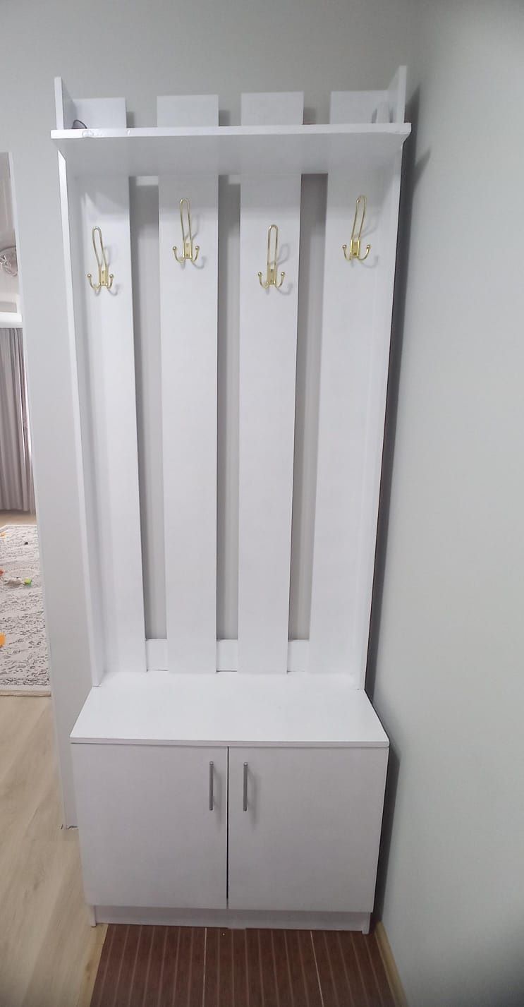 Продам шкаф в прихожую