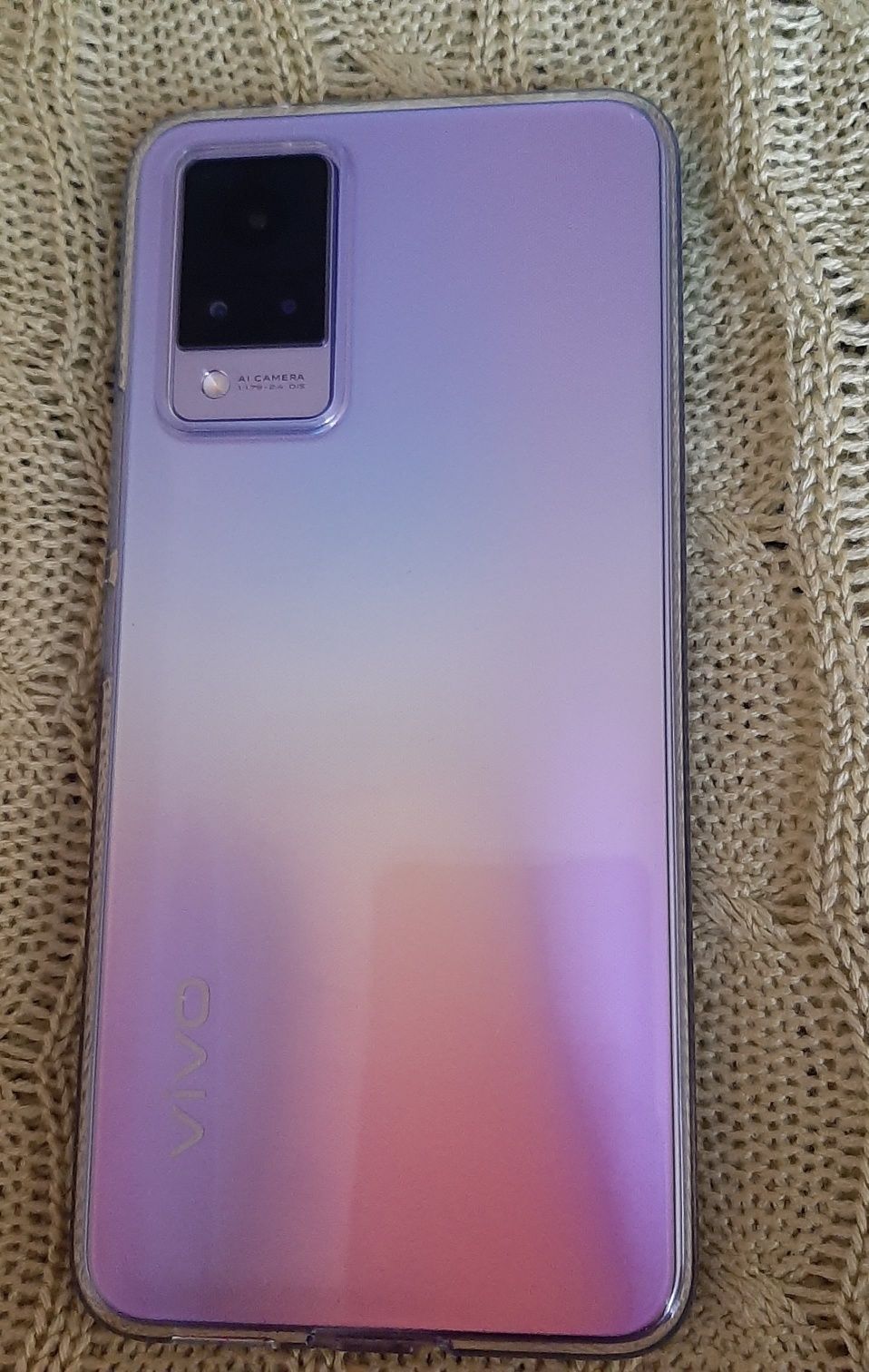 Продам Vivo V 21