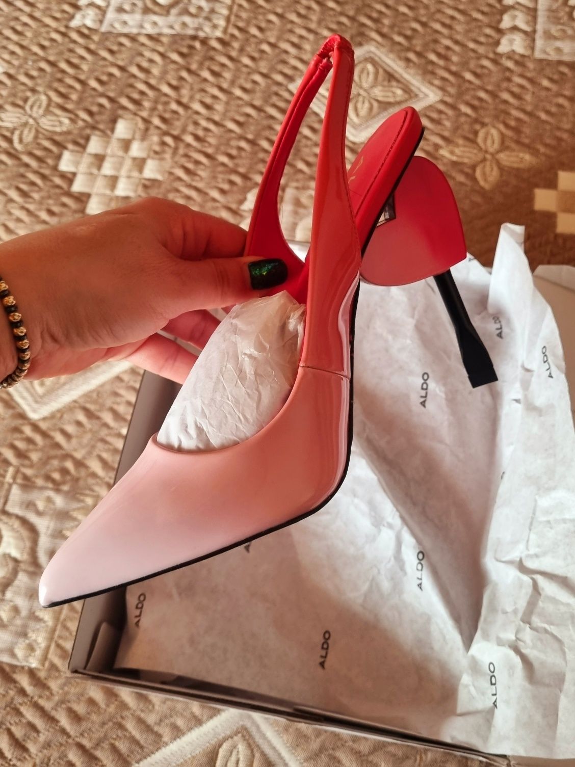 Разкошни кукленски сандали Aldo