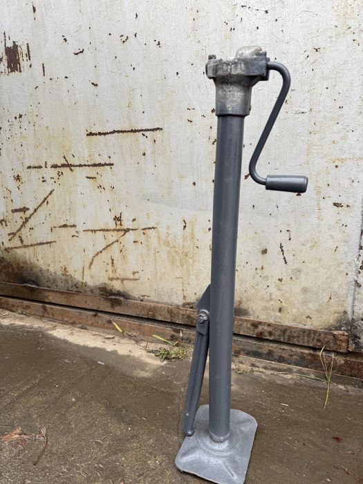 Продам домкрат от волги