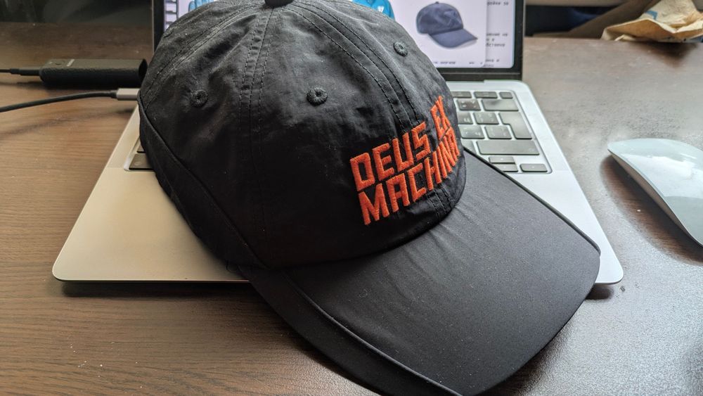 deus ex machina Mini Finals Cap