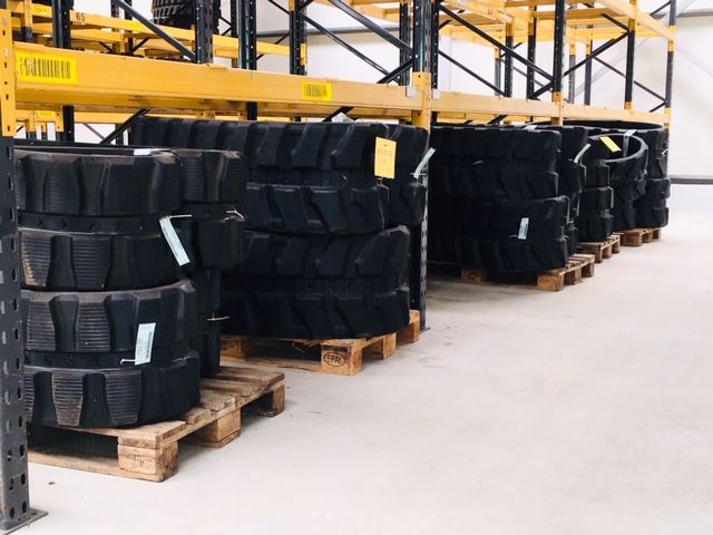 Senile cauciuc Kubota 450x81x76 pe stoc