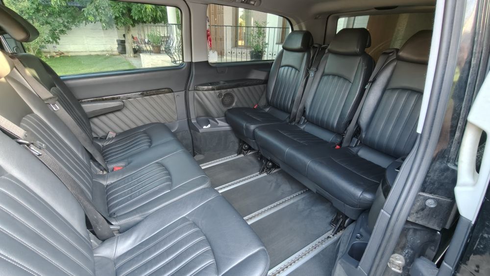 Vând Mercedes Viano