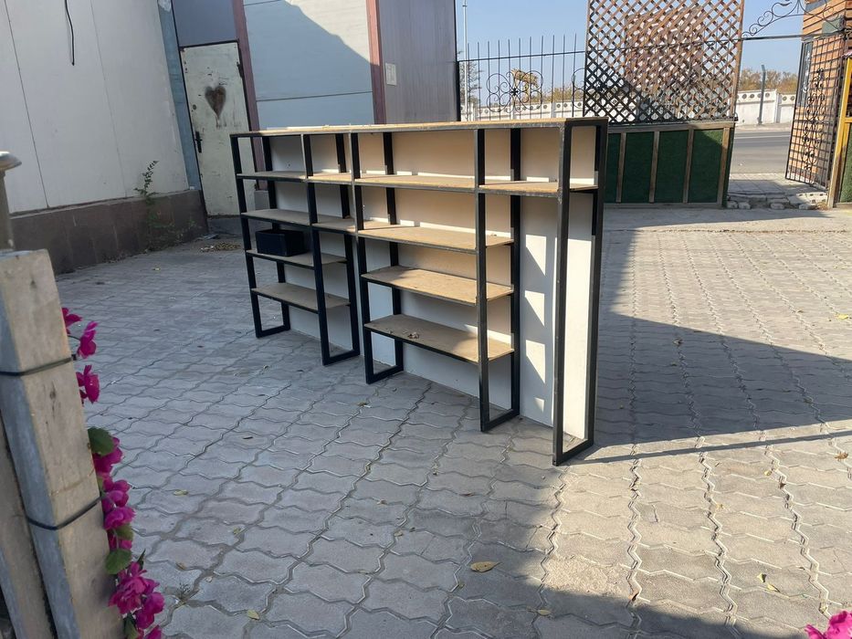 Бар почти новый.